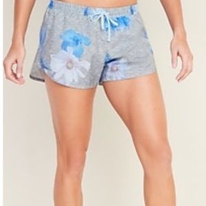 Old navy dolphin hem shorts.